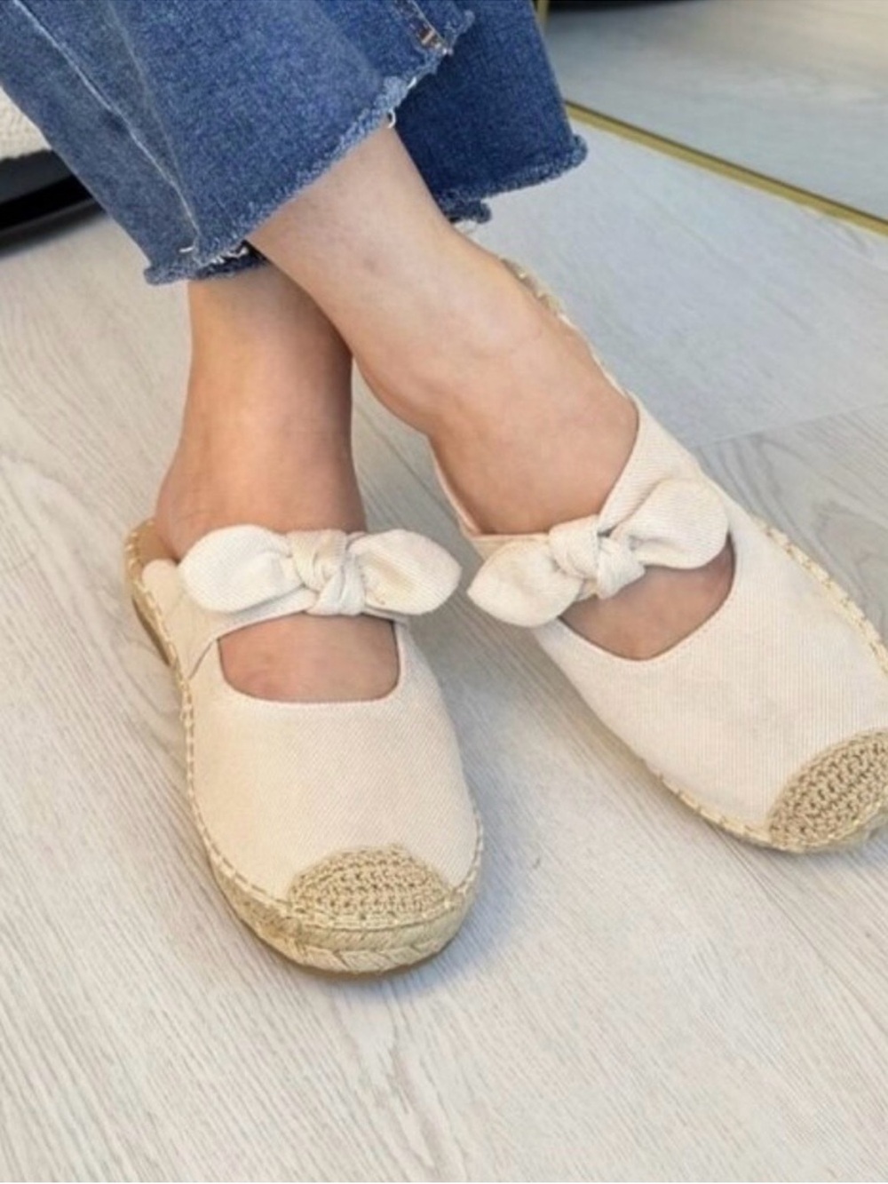 🆕- Top Moda Beige Bow Espadrille Mules Size- Size 8.5